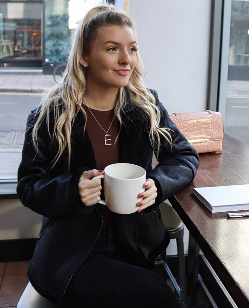Ellie, Styling Social